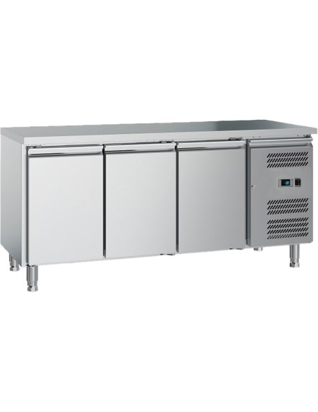 Commercial Refrigerated Counter 3 Doors 1600x700x650mm | Stalwart DA-GXX612