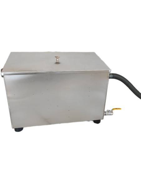 Commercial Stainless Steel Grease Trap with Lid and Outlet Valve 500x300x300mm | Stalwart DA-QNH514
