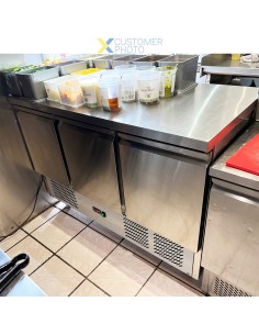 Professional Durable Refrigerated 3 doors Saladette Counter 3 doors Commercial For Commercial Kitchens 2