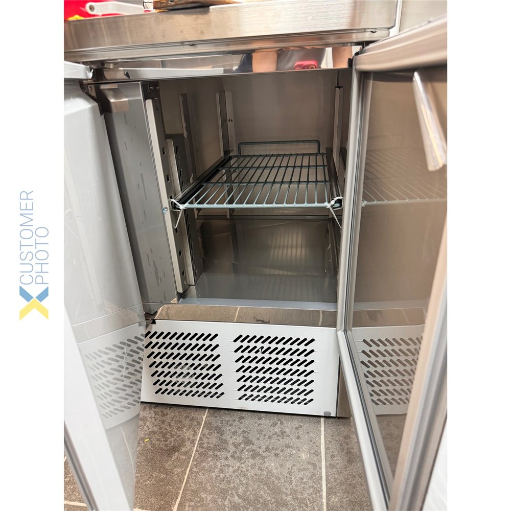 Professional Durable Refrigerated 3 doors Saladette Counter 3 doors Commercial For Commercial Kitchens